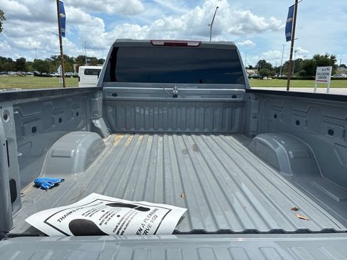 Used 2025 Chevrolet Silverado 2500 Custom w/ Custom Value Package AWD/4WD image 9