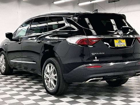Used 2023 Buick Enclave Essence w/ Experience Buick Package image 2