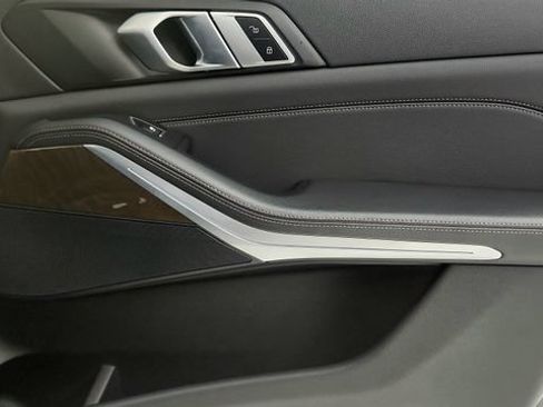 Used 2022 BMW X5 sDrive40i w/ M Sport Package RWD image 38