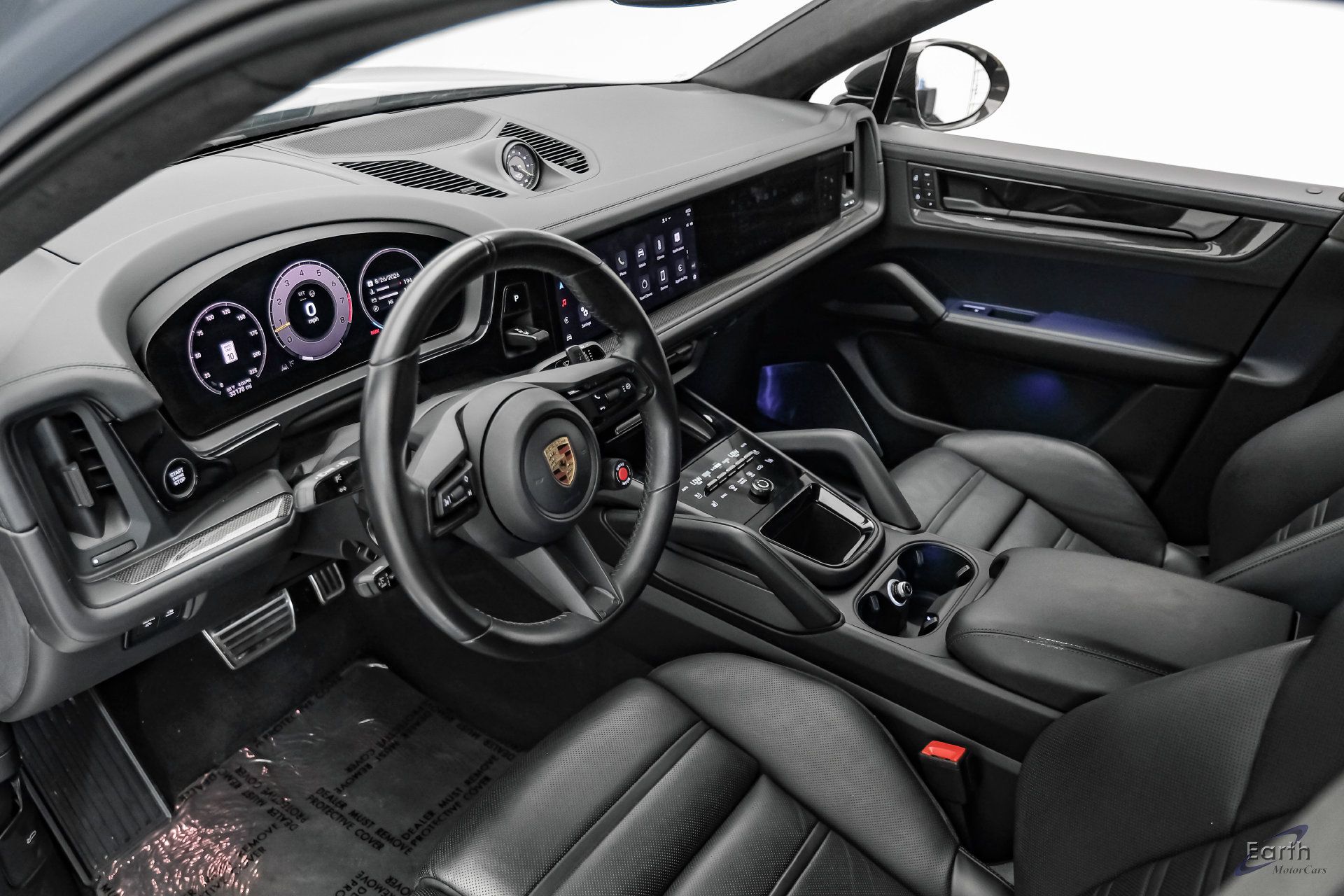 Used 2024 Porsche Cayenne Turbo GT AWD/4WD image 3