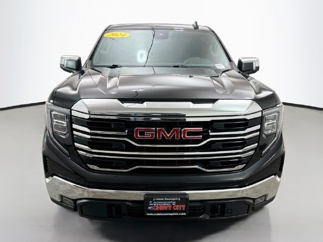 Used 2024 GMC Sierra 1500 SLT AWD/4WD image 2