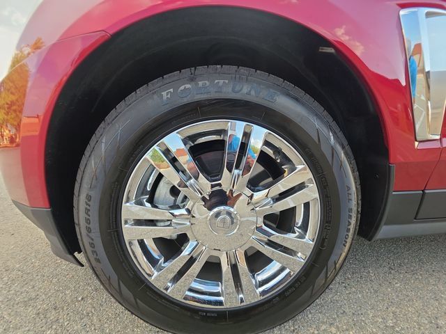 Used 2015 Cadillac SRX Luxury w/ Driver Awareness Package FWD image 34