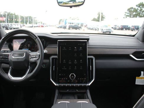 New 2026 GMC Acadia Denali w/ Super Cruise Package image 16