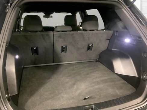 Used 2025 Chevrolet Equinox LT FWD image 4