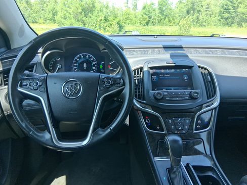 Used 2014 Buick LaCrosse FWD image 18