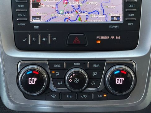 Used 2013 GMC Acadia SLT AWD/4WD image 27