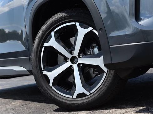 New 2026 Volkswagen Tiguan SE AWD/4WD image 3
