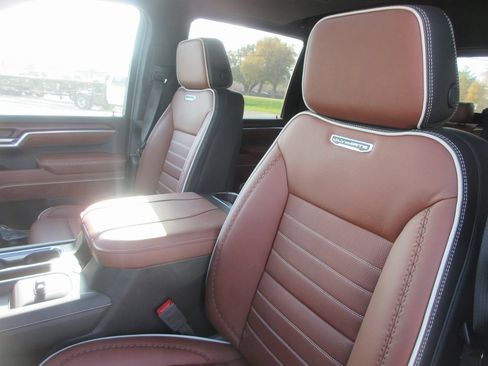 New 2026 GMC Sierra 2500 Denali Ultimate image 14