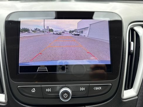 Used 2024 Chevrolet Malibu LT FWD image 20