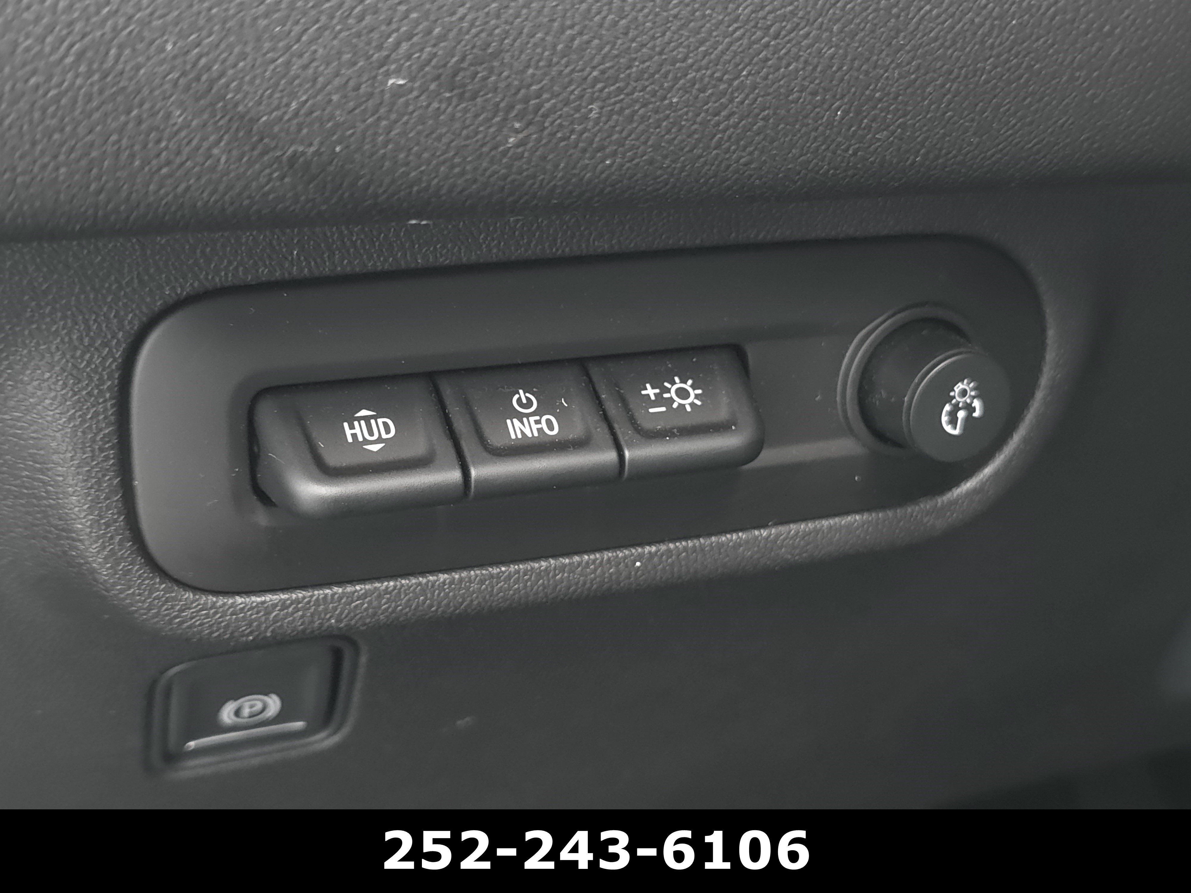 Used 2023 GMC Terrain SLT w/ Tech Package AWD/4WD image 28