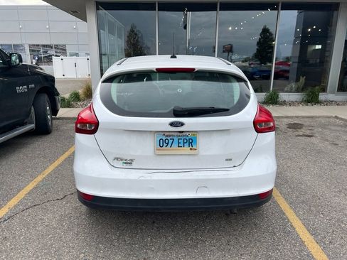 Used 2017 Ford Focus SE FWD image 3