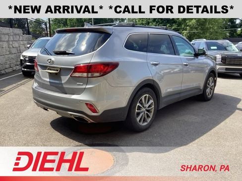 Used 2017 Hyundai Santa Fe SE w/ SE Premium Package 02 AWD/4WD image 7