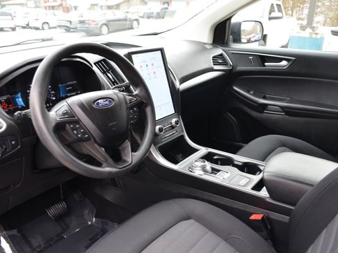 Used 2022 Ford Edge SE image 13