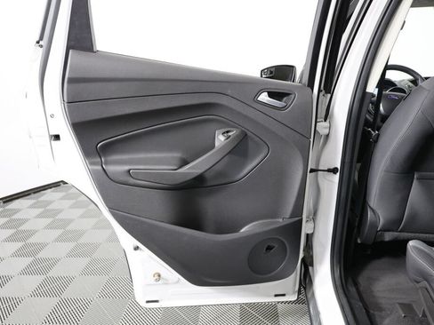 Used 2016 Ford Escape SE FWD image 16