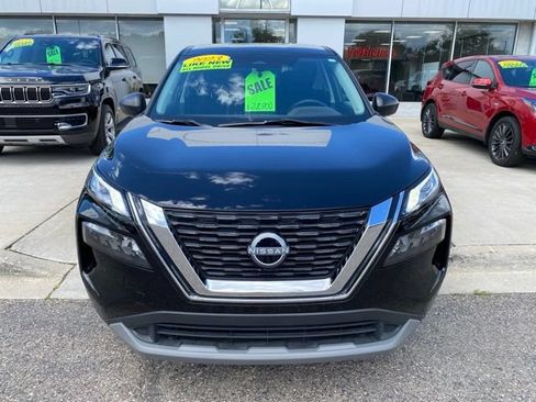 Used 2023 Nissan Rogue S AWD/4WD image 10