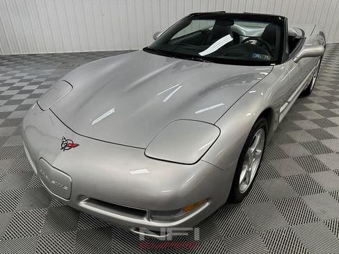 Used 2004 Chevrolet Corvette Convertible w/ Preferred Equipment Group image 5