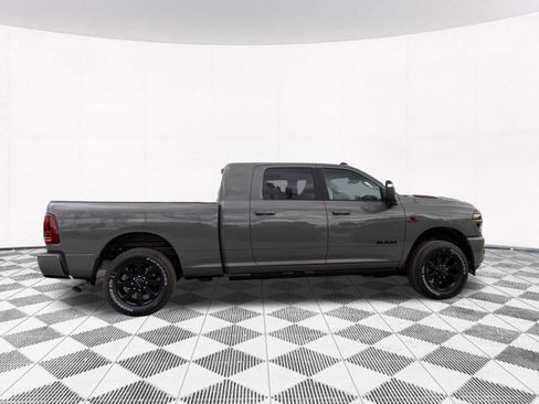 New 2026 RAM 2500 Laramie AWD/4WD image 11