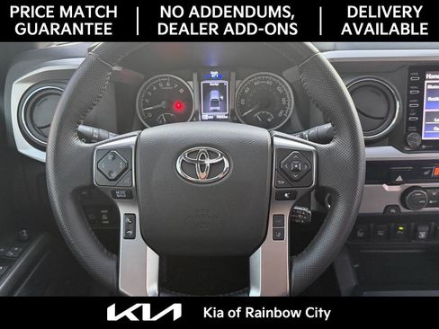 Used 2021 Toyota Tacoma Limited image 25