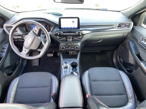 Used 2025 Ford Escape ST-Line AWD/4WD image 37