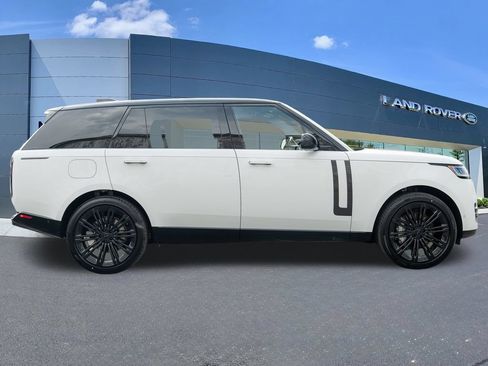New 2026 Land Rover Range Rover Long Wheelbase SE AWD/4WD image 8