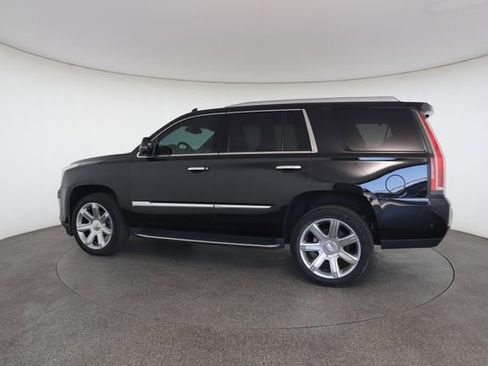 Used 2019 Cadillac Escalade Luxury AWD/4WD image 9