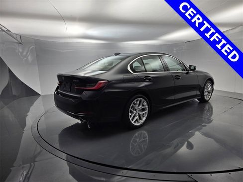 Certified 2025 BMW 330i Sedan w/ Convenience Package image 10