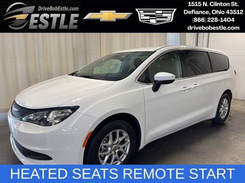 Used 2023 Chrysler Voyager LX FWD image 1