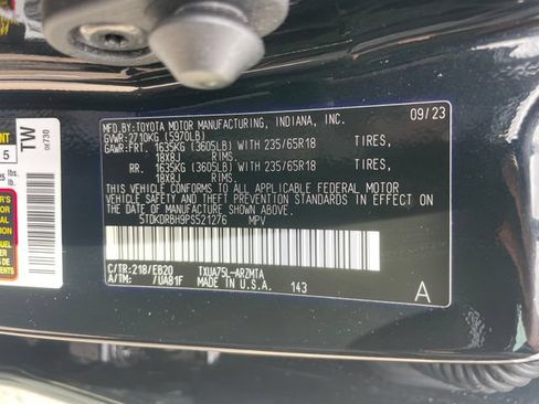 Used 2023 Toyota Highlander XLE AWD/4WD image 26