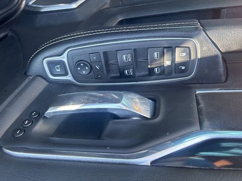 Used 2022 RAM 3500 Laramie w/ Night Edition image 11