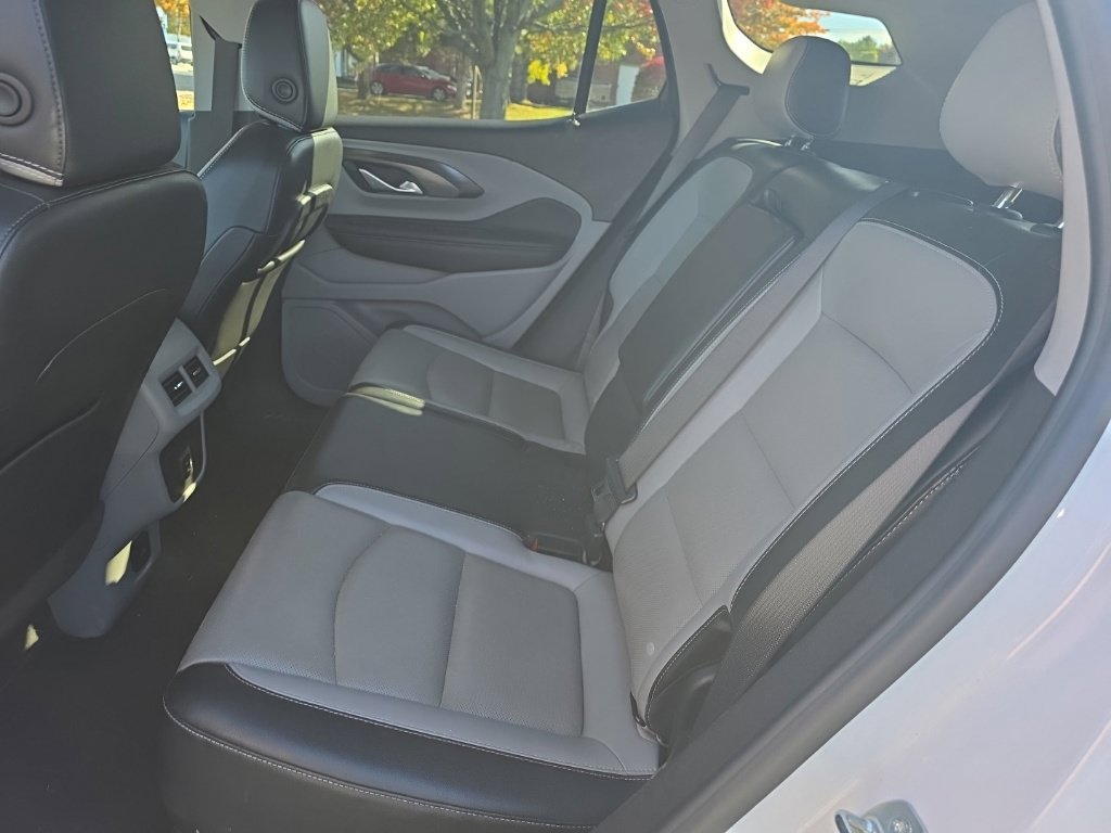 Used 2022 GMC Terrain SLT AWD/4WD image 25