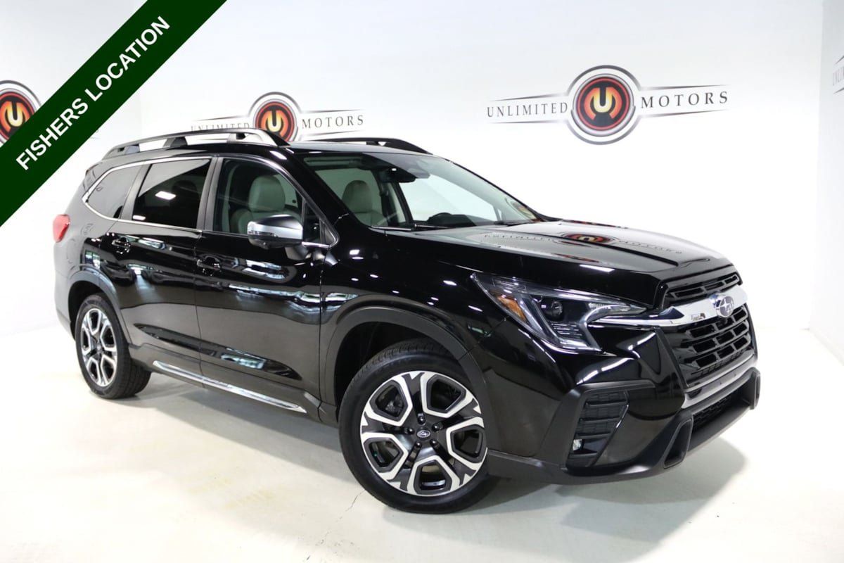 Used 2023 Subaru Ascent Limited w/ Technology Package AWD/4WD image 1