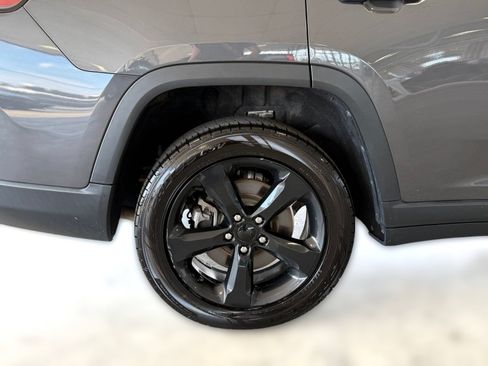 Used 2021 Jeep Grand Cherokee L Laredo AWD/4WD image 13