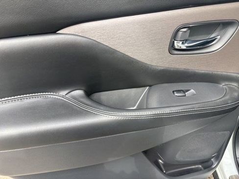 Used 2023 Nissan Murano SV w/ SV Midnight Edition Package image 30