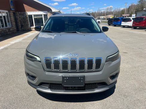 Used 2022 Jeep Cherokee Limited AWD/4WD image 2