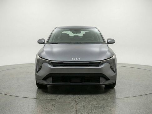 Used 2025 Kia K4 FWD image 2