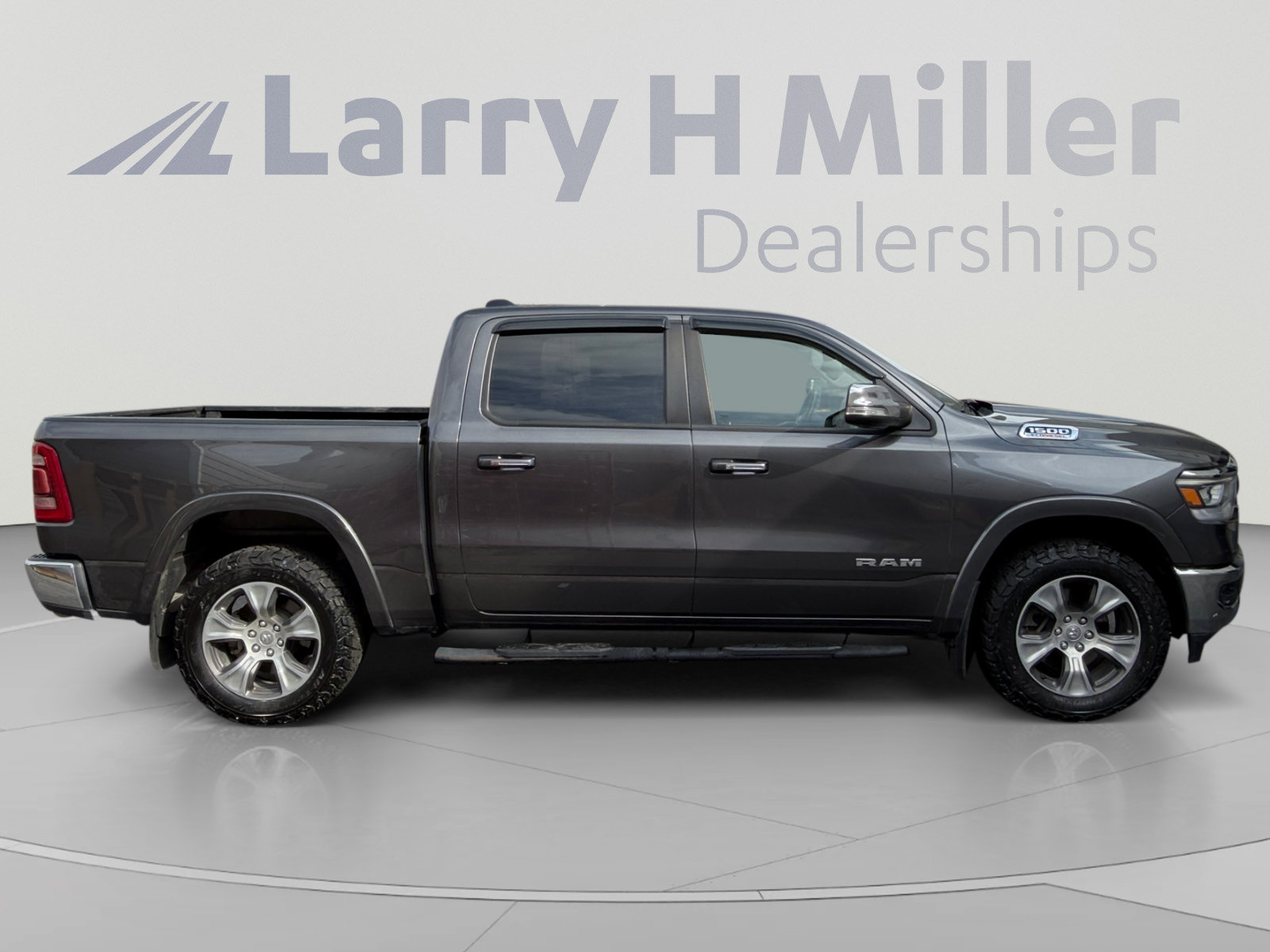 Used 2022 RAM 1500 Laramie AWD/4WD image 6