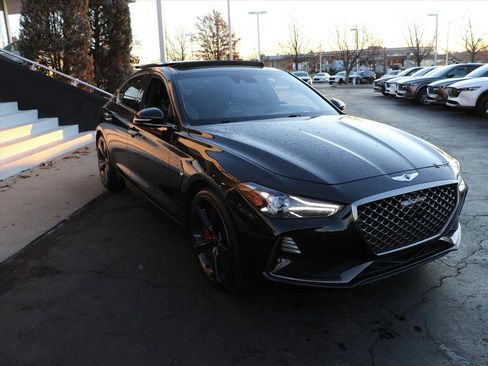 Used 2019 Genesis G70 3.3T Advanced w/ Sport Package image 6