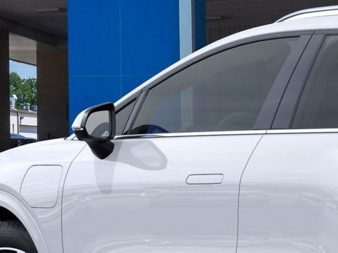 New 2025 Chevrolet Equinox EV LT image 12