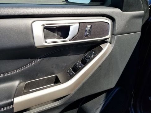 Certified 2023 Ford Explorer XLT w/ Equipment Group 202A AWD/4WD image 10