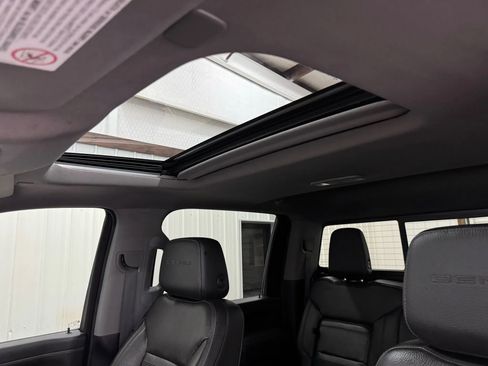 Used 2020 GMC Sierra 2500 Denali w/ Denali Ultimate Package image 13