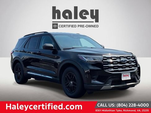 Used 2025 Ford Explorer Active RWD image 1