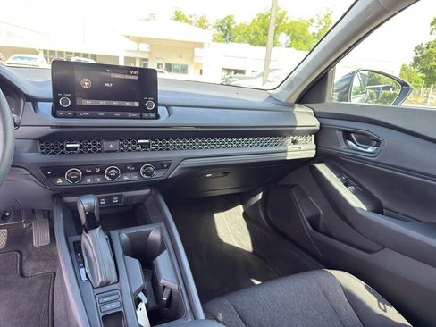 Certified 2023 Honda Accord EX image 26