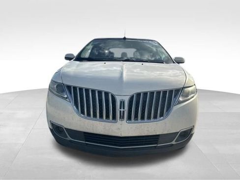 Used 2013 Lincoln MKX FWD image 6