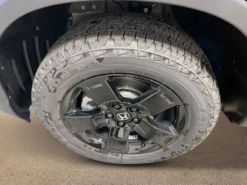 New 2026 Honda Ridgeline Black Edition image 10