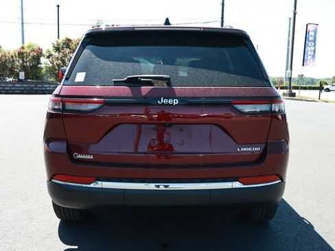 Used 2024 Jeep Grand Cherokee Laredo X w/ Trailer Tow Package image 7