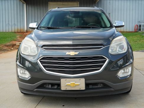 Used 2017 Chevrolet Equinox Premier w/ Enhanced Convenience Package AWD/4WD image 17