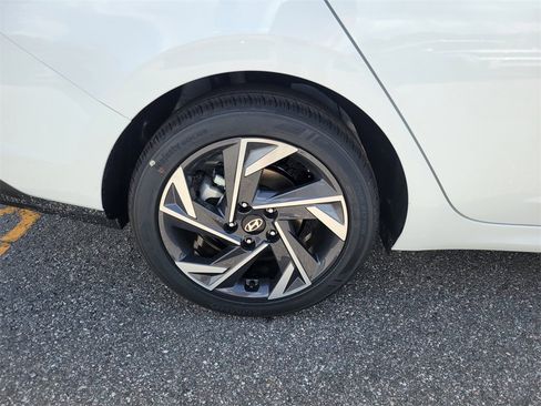New 2025 Hyundai Elantra Sport image 3