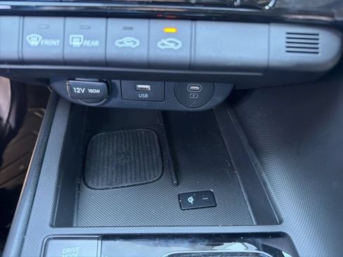 New 2025 Hyundai Elantra SEL FWD image 23