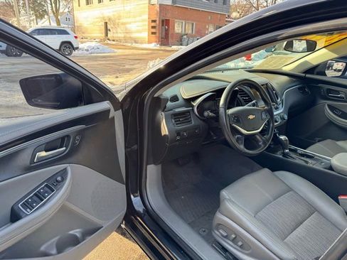 Used 2018 Chevrolet Impala LT image 8