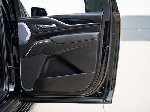 Used 2024 Cadillac Escalade ESV V w/ LPO, Floor Liner Package AWD/4WD image 37